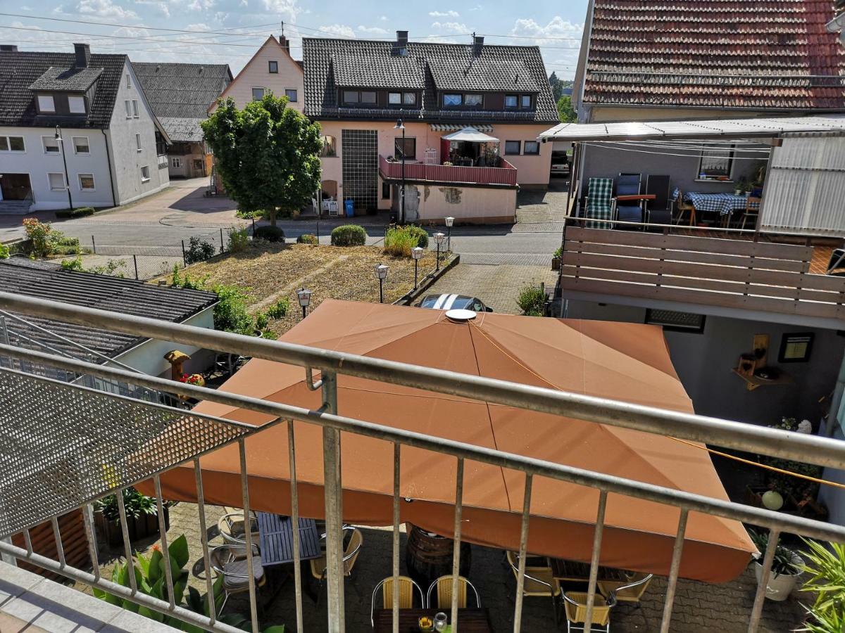 Gasthaus Zum Loewen Seckach Exterior photo